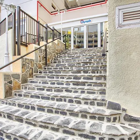 On The Beach, Sea View, Fast Fiber, Pool, Parking Apartment *